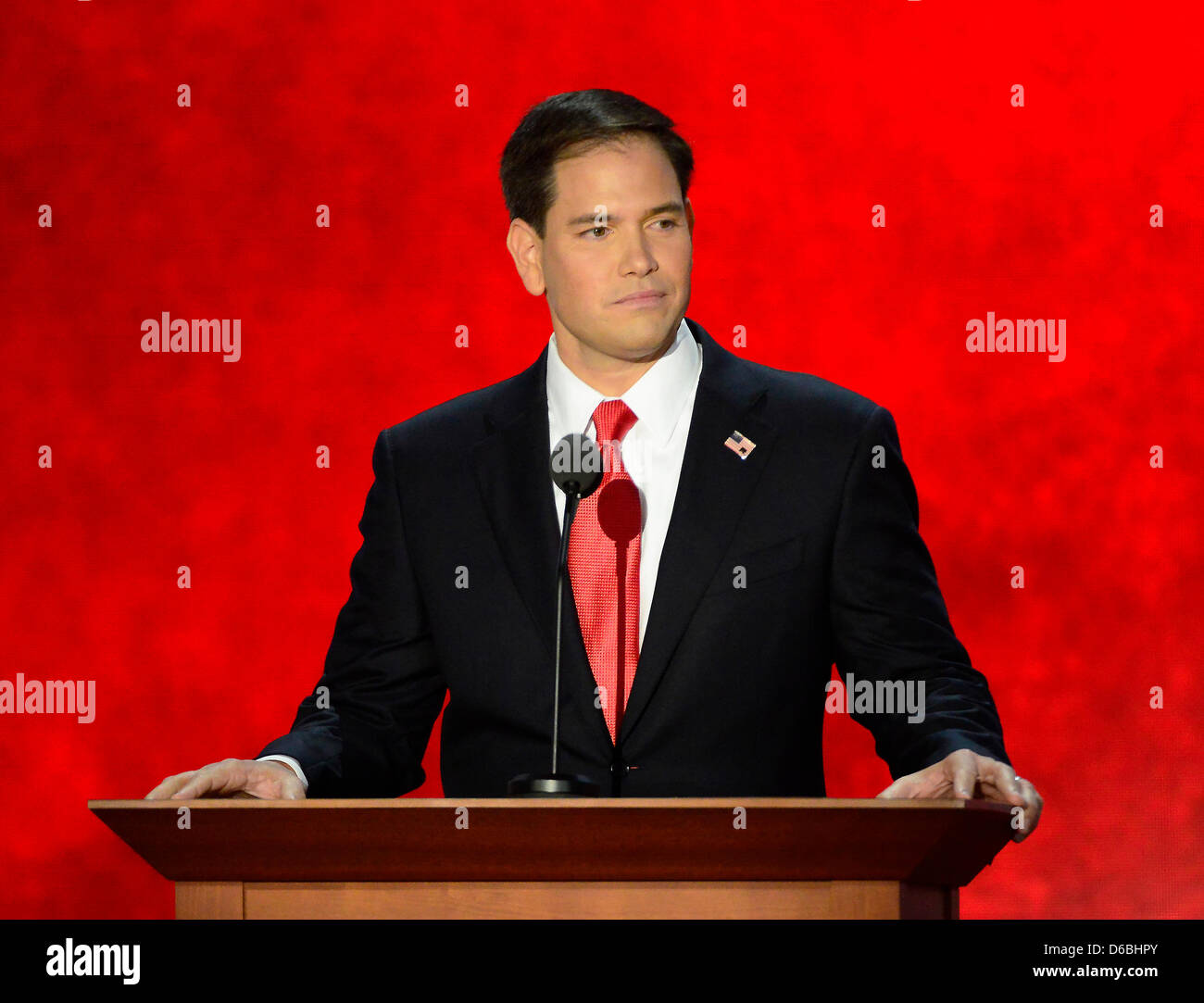 Stati Uniti il senatore Marco Rubio (repubblicano della Florida) rende il commento al 2012 Convention Nazionale Repubblicana a Tampa Bay, Florida il giovedì 30 agosto, 2012. .Credito: Ron Sachs / CNP.(restrizione: NO New York o New Jersey o giornali quotidiani nel raggio di 75 miglia da New York City) Foto Stock