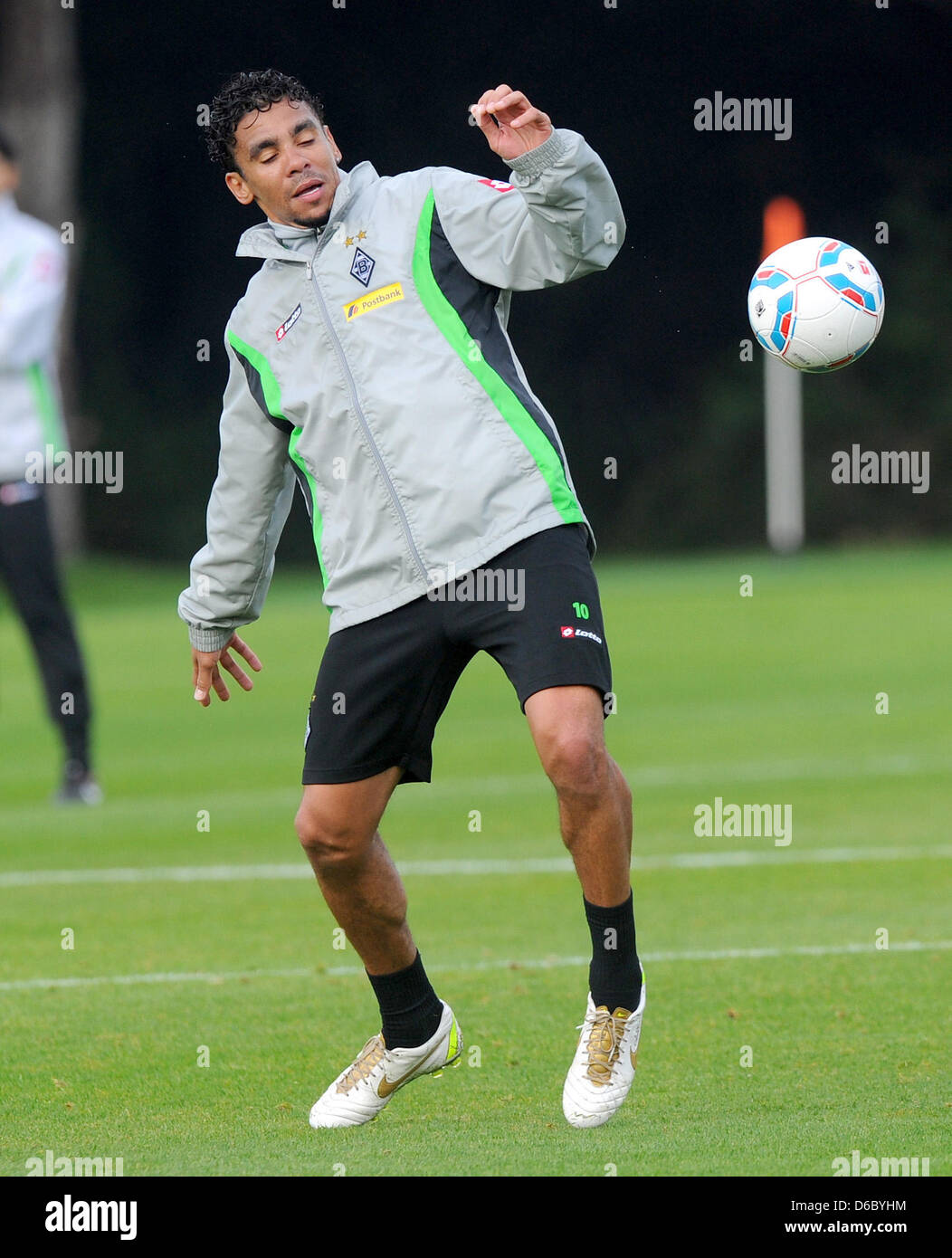 Il giocatore della Bundesliga club Borussia Moenchengladbach, Igor de Camargo, è raffigurato durante una sessione di formazione in Belek, Turchia, 06 gennaio 2012. Da 05-15 gennaio 2012 la squadra si prepara per la seconda gamba della Bundesliga stagione con un campo di addestramento in Turchia. Foto: Thomas Eisenhuth Foto Stock