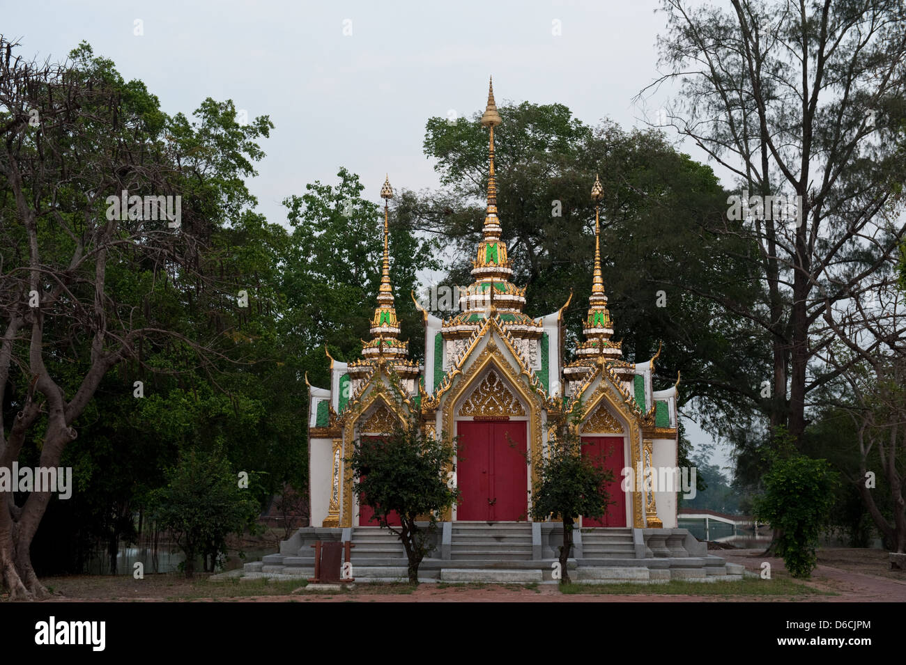 Ayutthaya, Thailandia, un santuario a Phra Ram Park Foto Stock