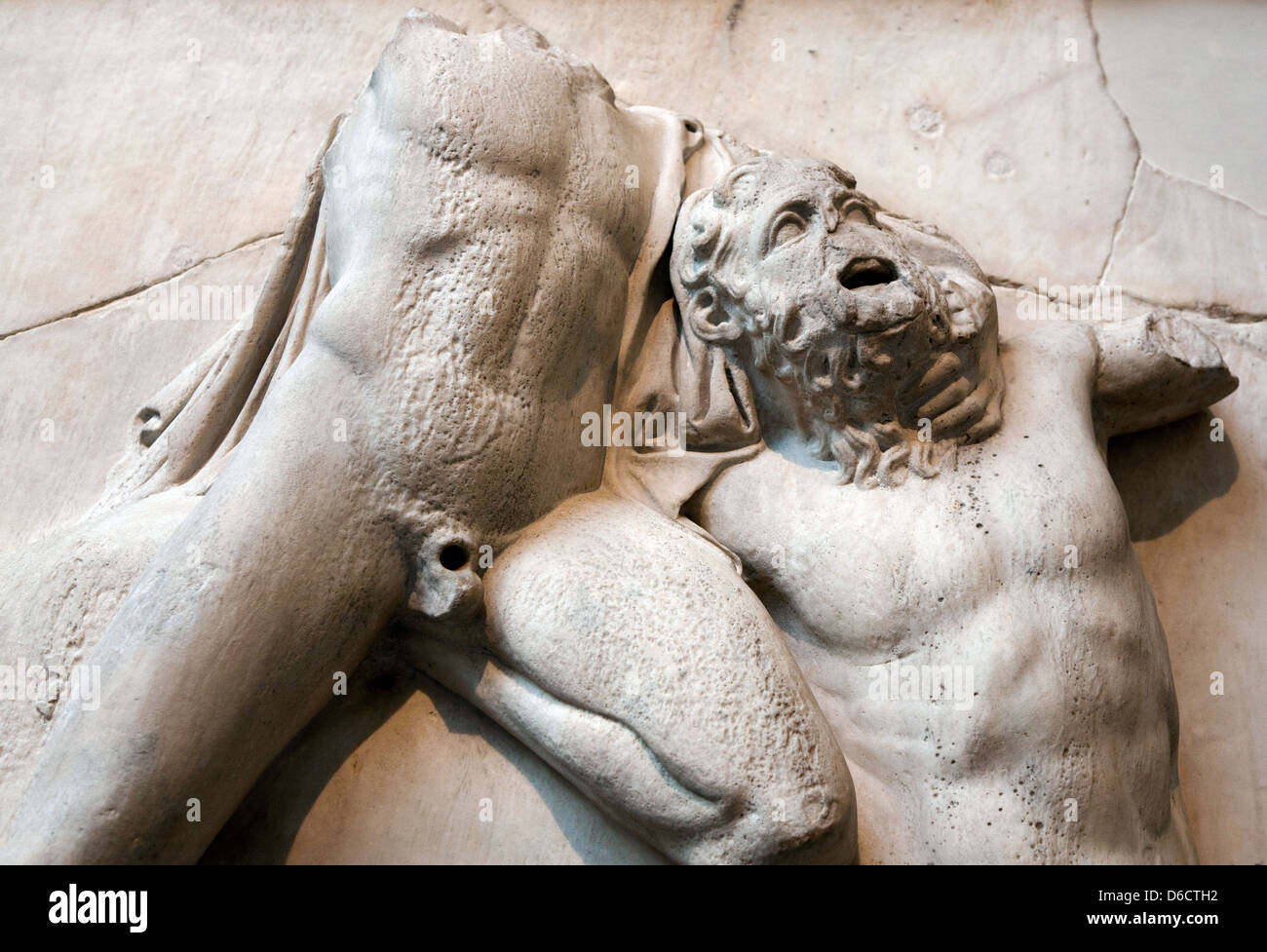 Parte dei marmi di Elgin il fregio del Partenone al British Museum London REGNO UNITO Foto Stock