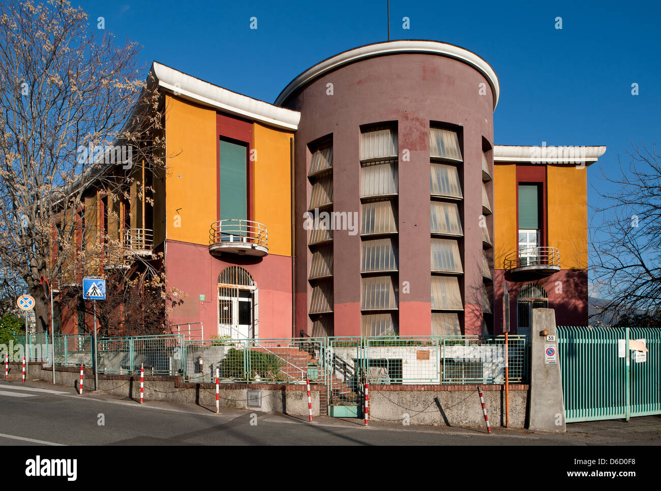 Genova, Italia, la ex scuola di GIL su Corso Monte Grappa a Genova Foto Stock