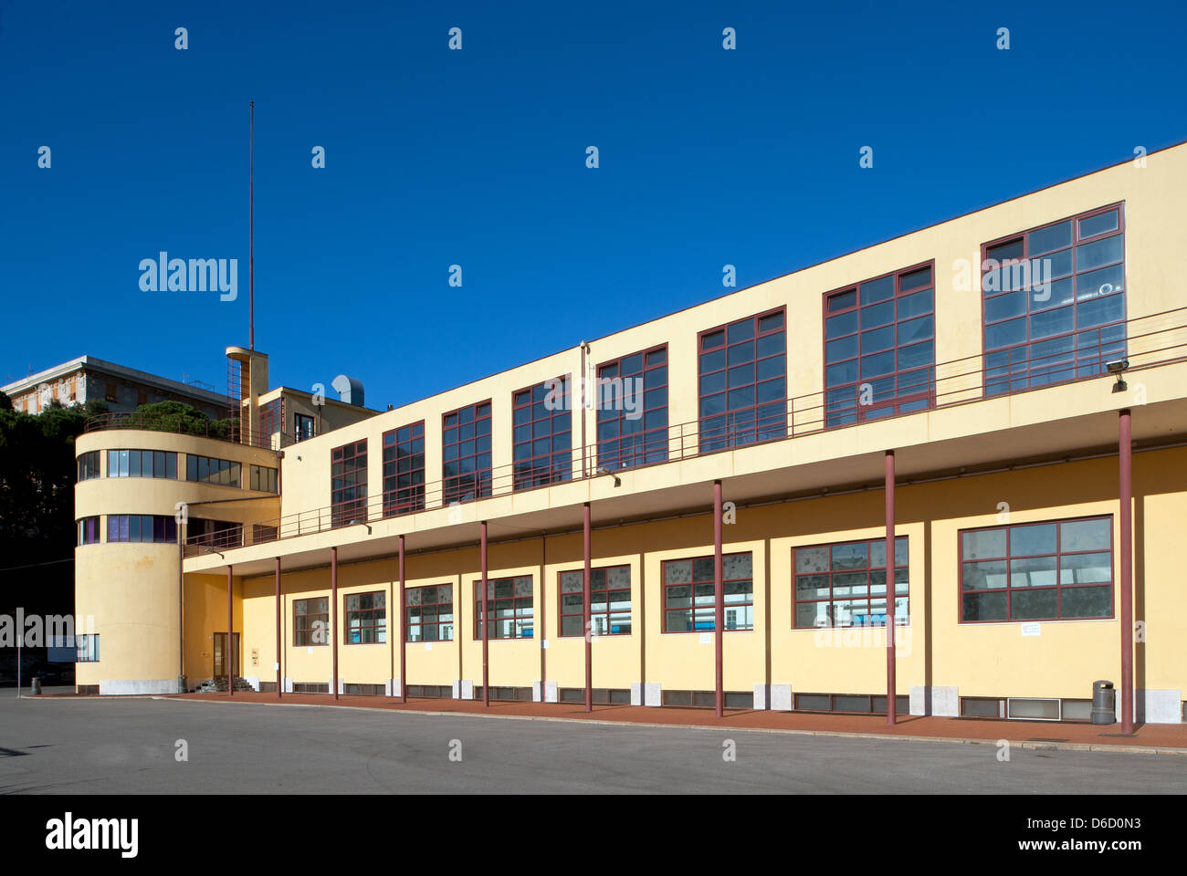 Genova, Italia, la costruzione dello Stadio Comunale di nuoto Foto Stock