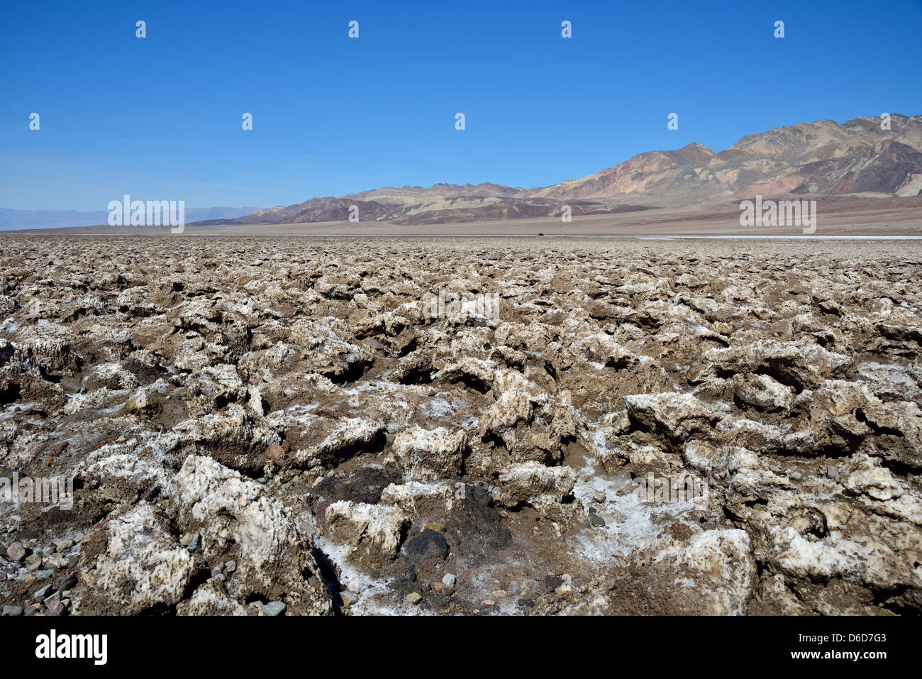 Superficie ruvida di blocchi di sale a Devil's Golf. Parco Nazionale della Valle della Morte, California, Stati Uniti d'America. Foto Stock