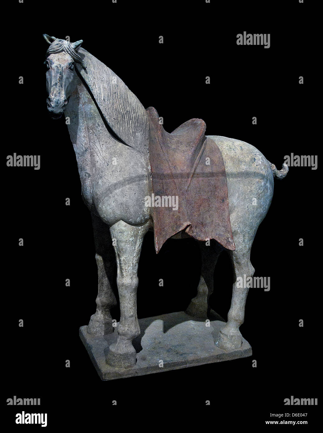 Cavallo e lo sposo all'estero in ceramica policroma ceramica dinastia Tang 8 secolo nel nord della Cina il cinese Foto Stock