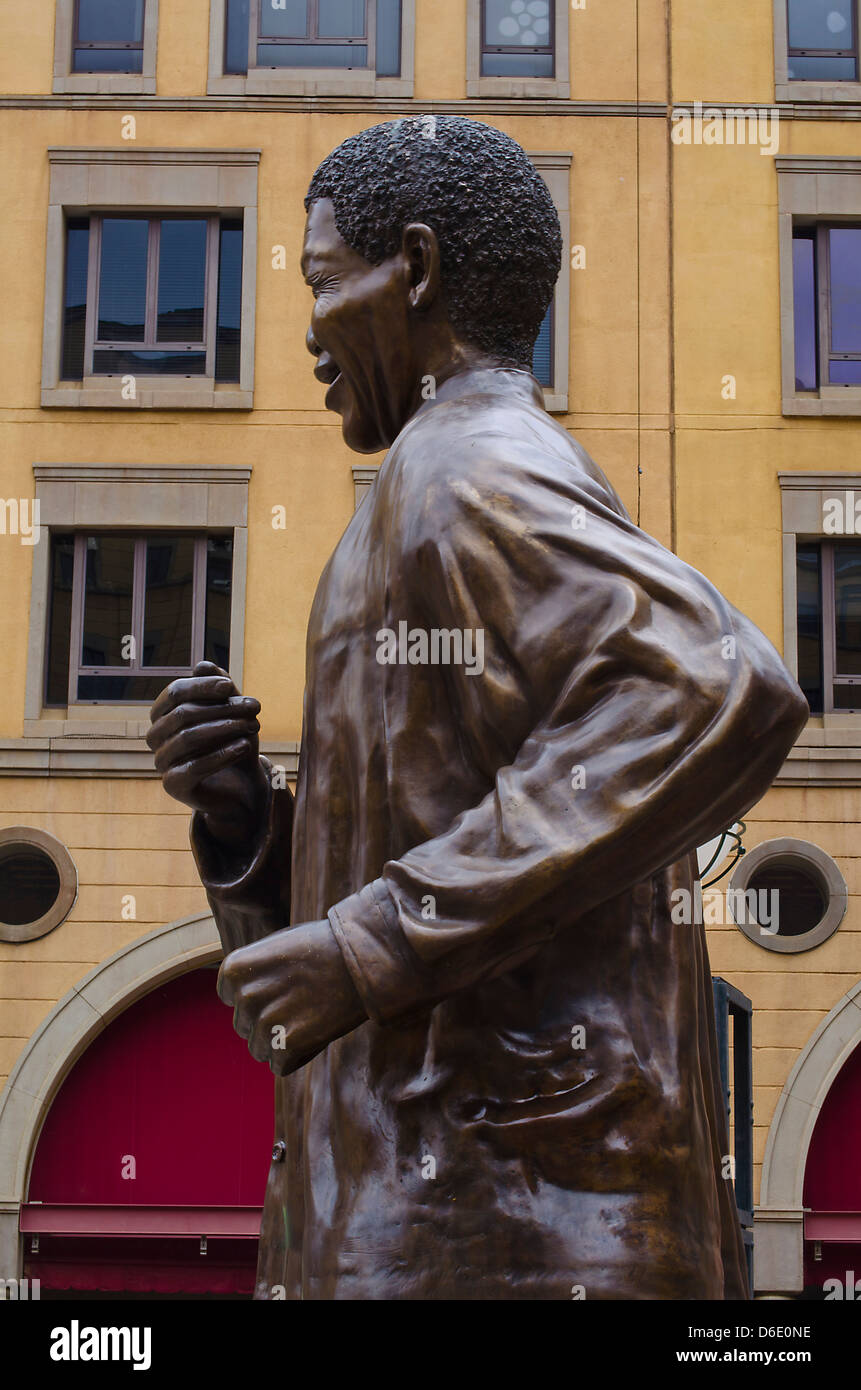 Nelson Mandela statua a Johannesburg Foto Stock