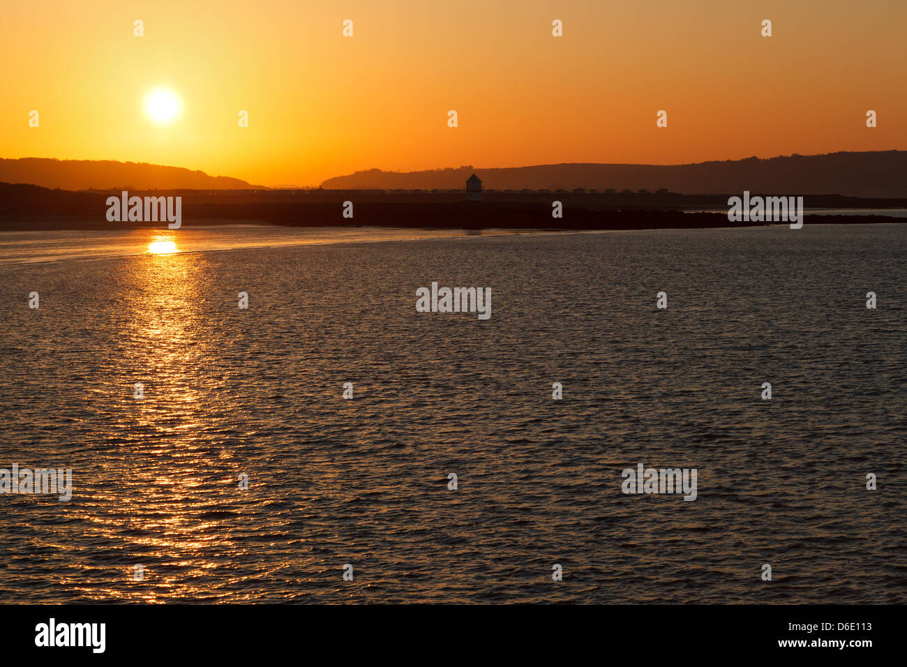 Sunrise over Trecco baia vicino Porthcawl nel Galles del Sud Foto Stock