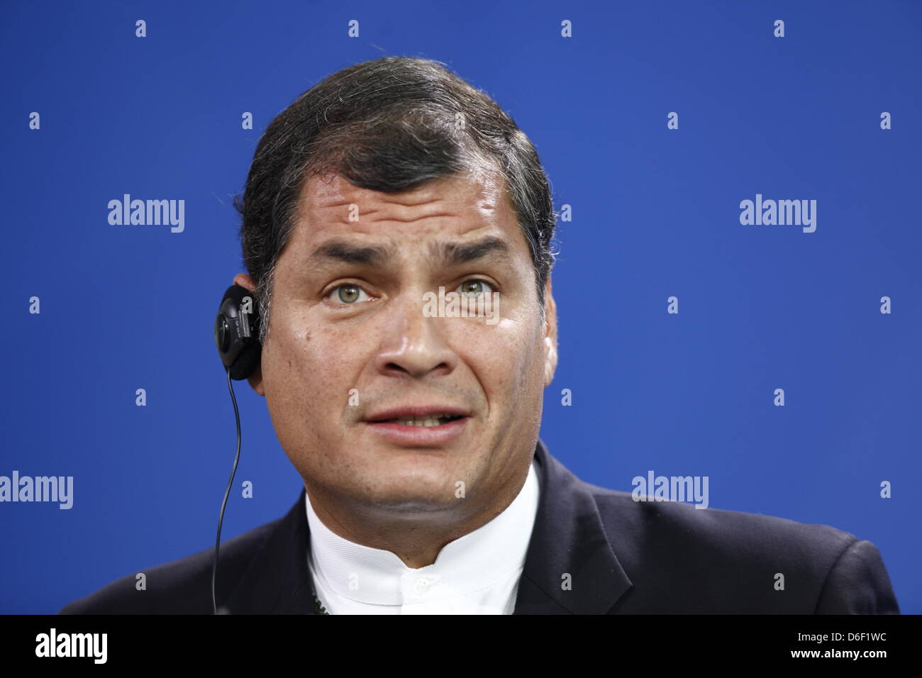 Germania Berlino. Il 17 aprile, 2013. Il cancelliere Angela Merkel e il Presidente Rafael Correa Delgado dell Ecuador alla conferenza stampa congiunta presso la cancelleria di Berlino. Nella foto: il Presidente Rafael Correa Delgado dell Ecuador guardando la telecamera. Foto Stock