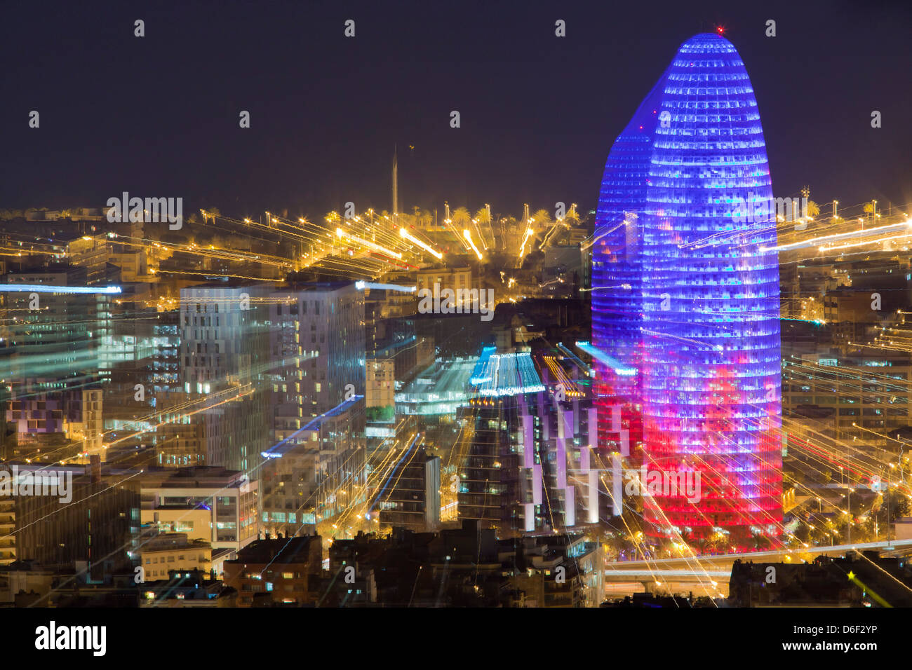 Edificio di Agbar di notte nella città di Barcellona, Spagna Foto Stock