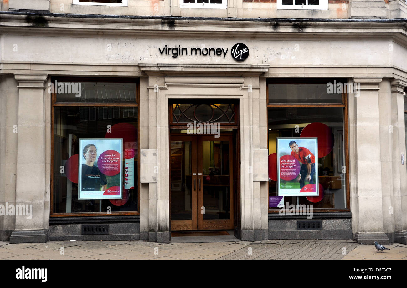 Vergine negozio denaro e banca in York Yorkshire Regno Unito Foto Stock