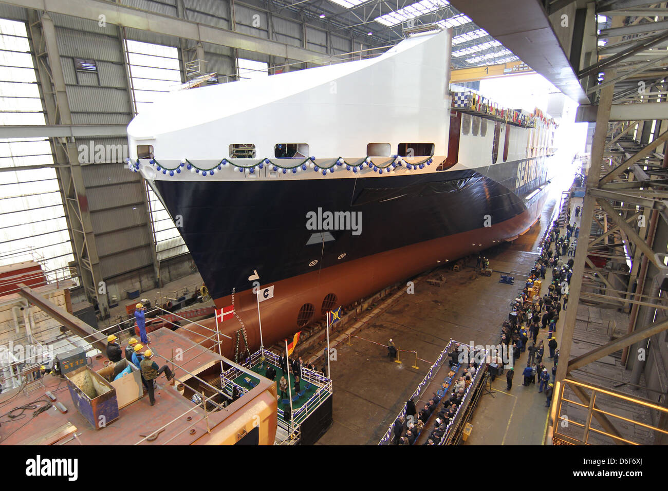 Flensburg, Germania, lanciare il nuovo traghetto ro-ro sede potenza jerk è lanciato Foto Stock
