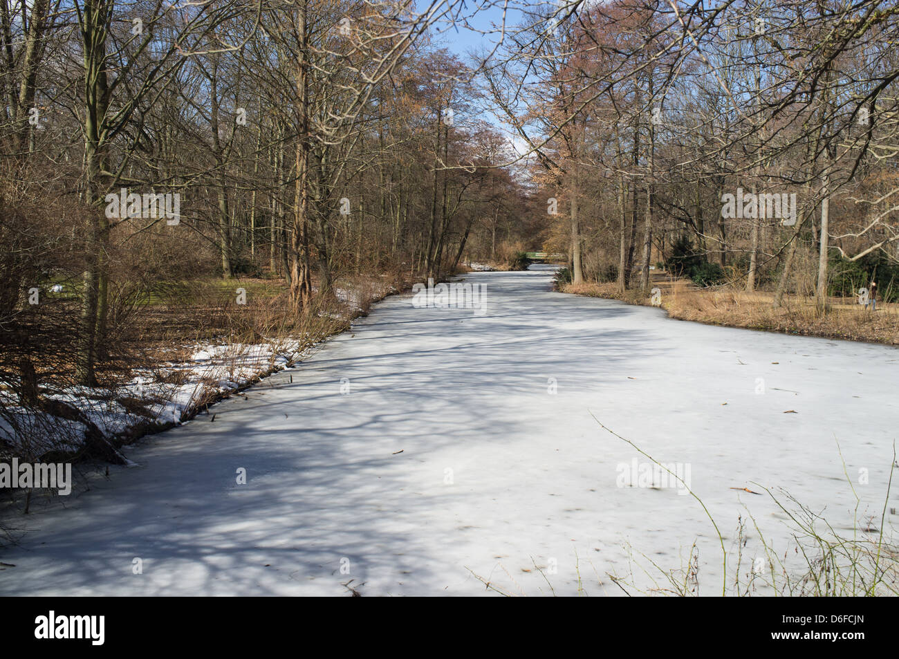 Il Tiergarten con fiume congelato. Foto Stock