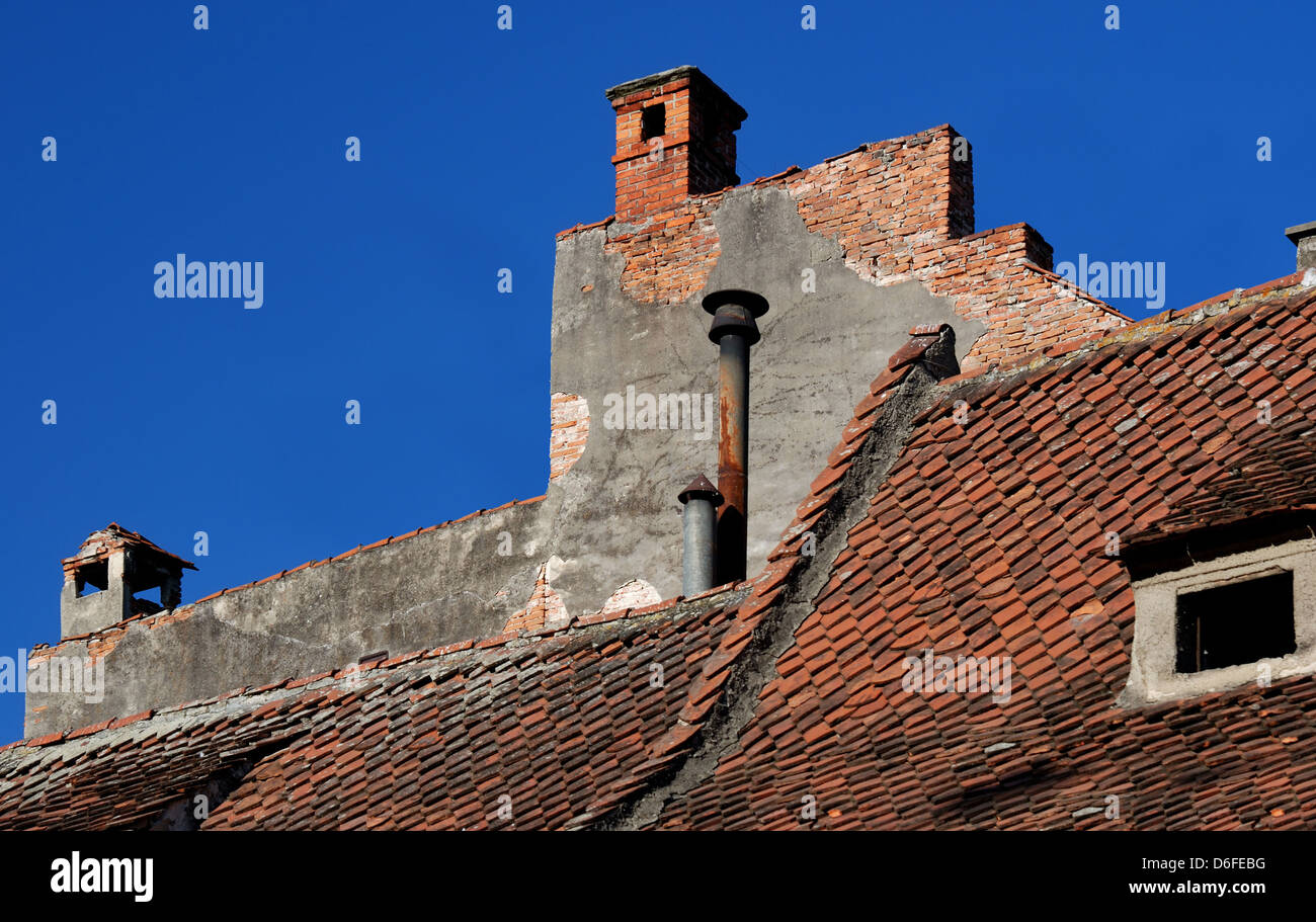 Tetto architettura medievale dettaglio in Brasov, Romania Foto Stock