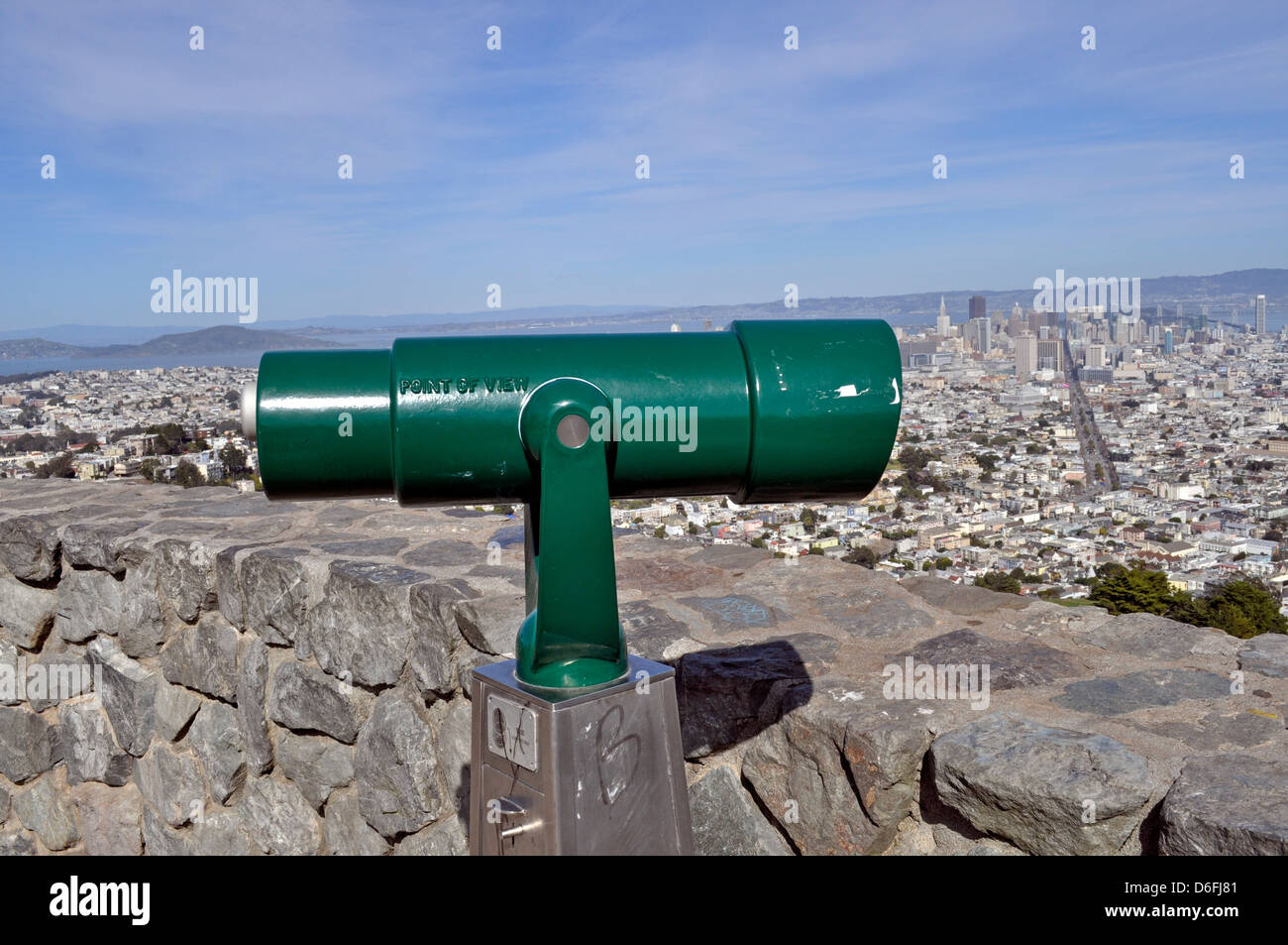 Telescopio a pagamento su Twin Peaks, San Francisco, California, Stati Uniti d'America Foto Stock