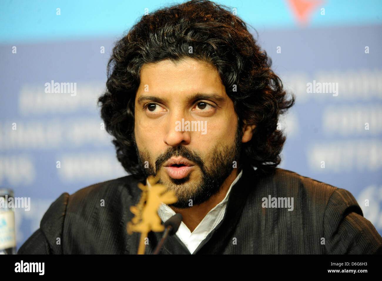 Direttore di Bollywood Farhan Akhtar assiste la conferenza stampa per il film 'L - Il Re è tornato' durante il 62° Festival Internazionale del Cinema di Berlino, Berlino, Germania, 10 febbraio 2012. Il film è presentato nella sezione Panorama Special presso la sessantaduesima Berlinale in esecuzione dal 09 al 19 febbraio. Foto: Maurizio Gambarini dpa Foto Stock