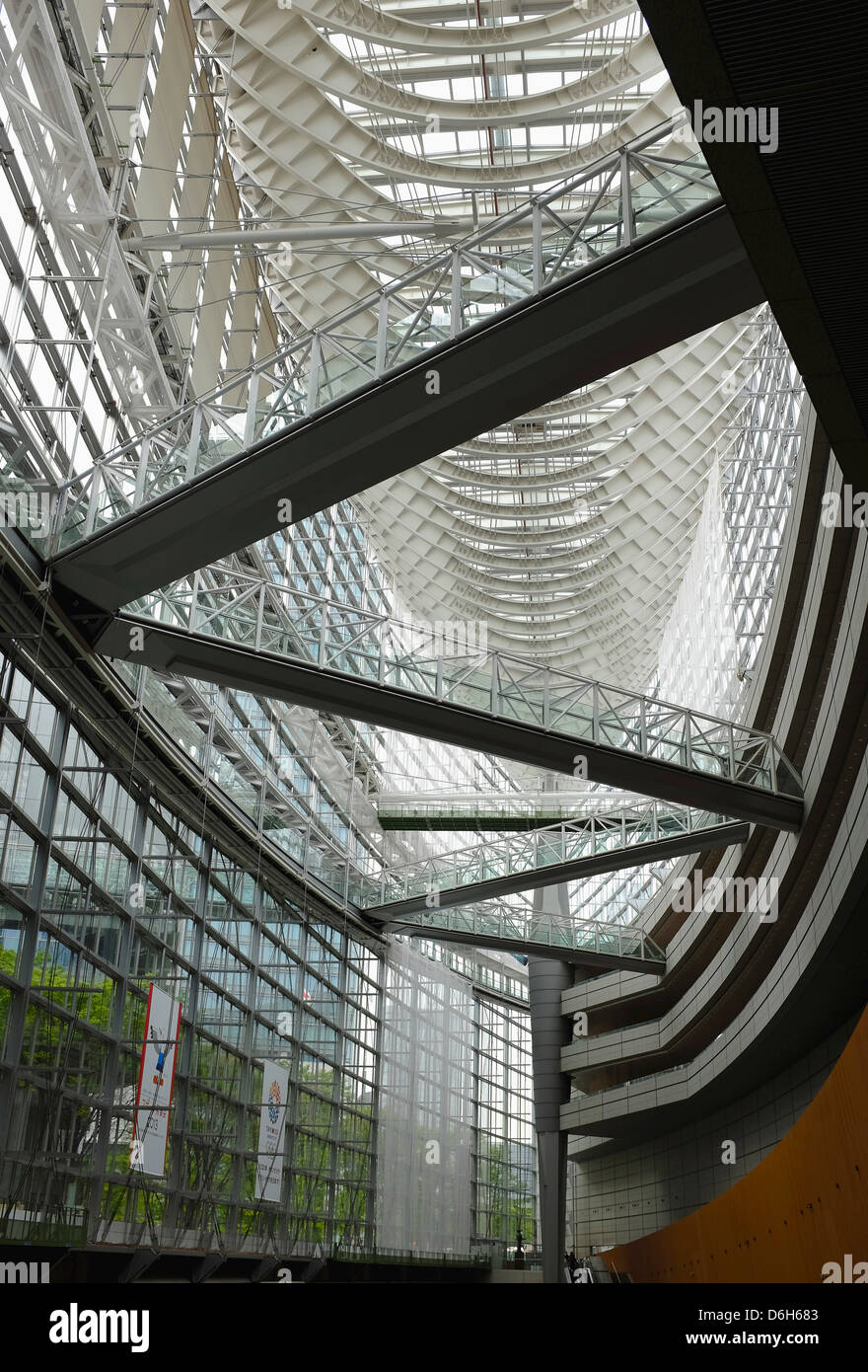 La lobby e galleria di Tokyo International Forum Foto Stock