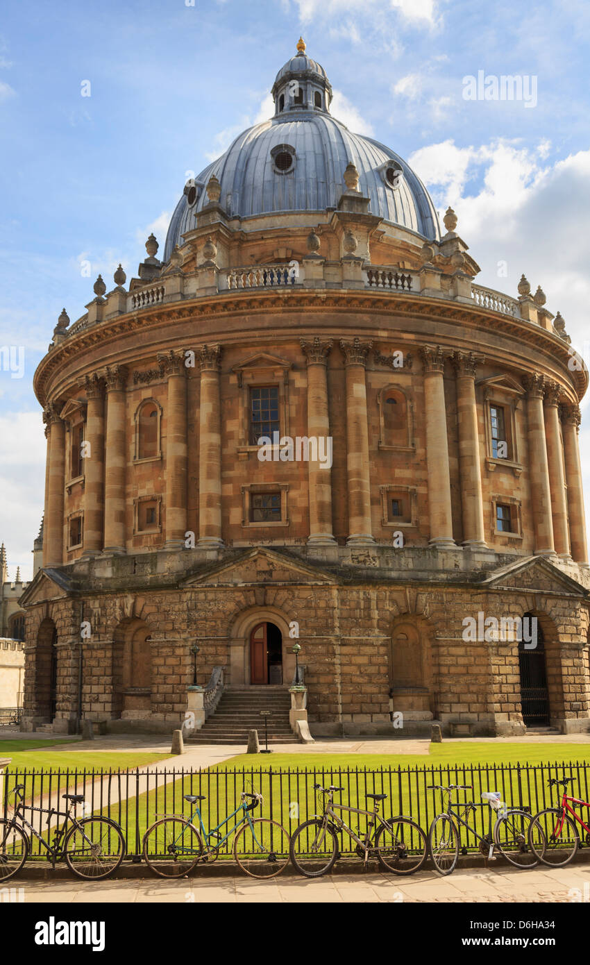 Oxford Oxfordshire England Regno Unito. 18Il THC Radcliffe Camera in stile palladiano costruito per tenere la Radcliffe Science Library Foto Stock