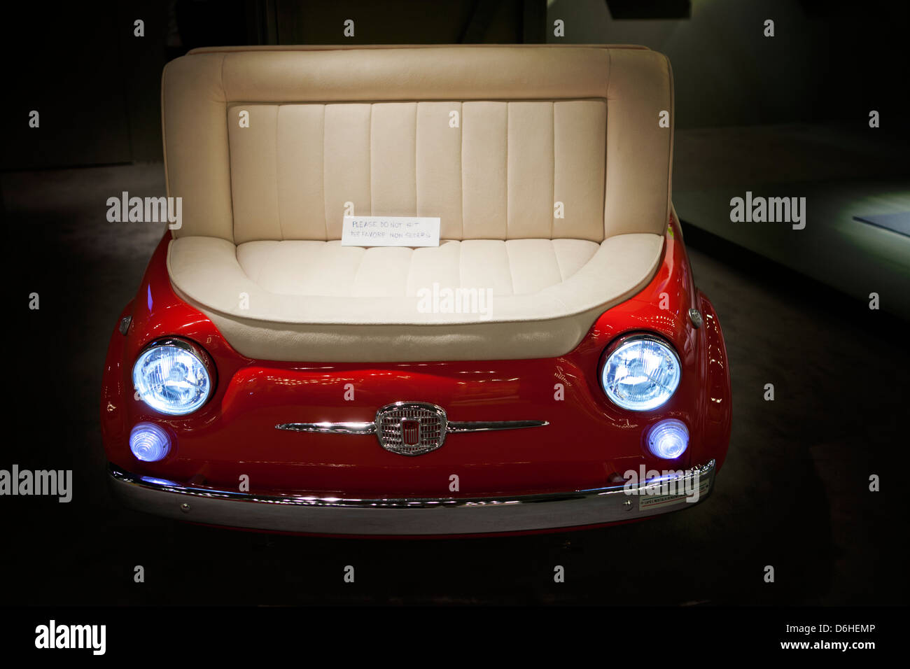 Fiat 500 sede divano design by Lapo Elkann per Meritalia al salone del  mobile I Saloni di Milano 2013 Foto stock - Alamy