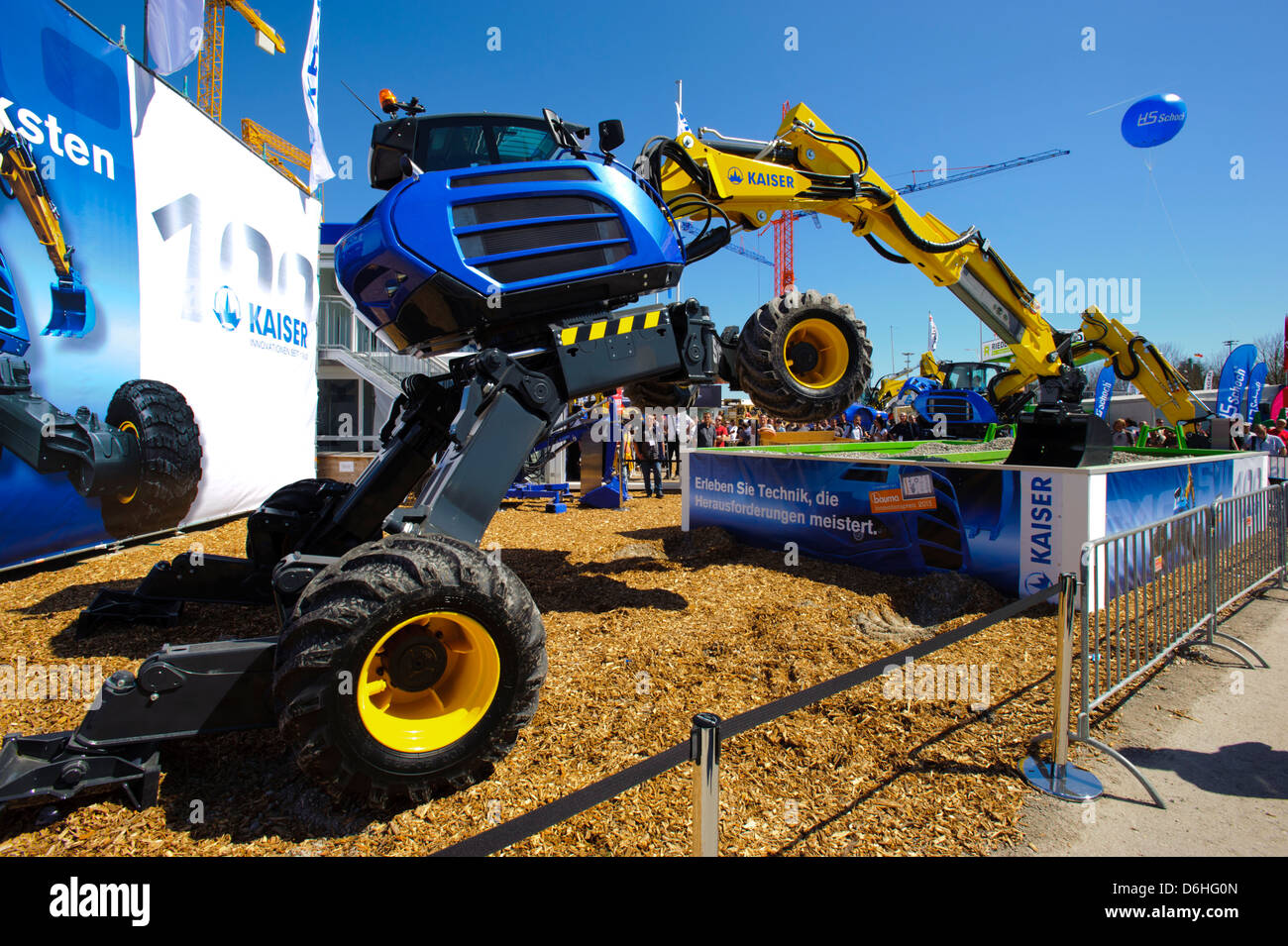 Il mondo più grande fiera di macchine edili, intitolato BAUMA 2013, si svolge dal 15.-21. Aprile 2013 a Monaco di Baviera, Germania Foto Stock