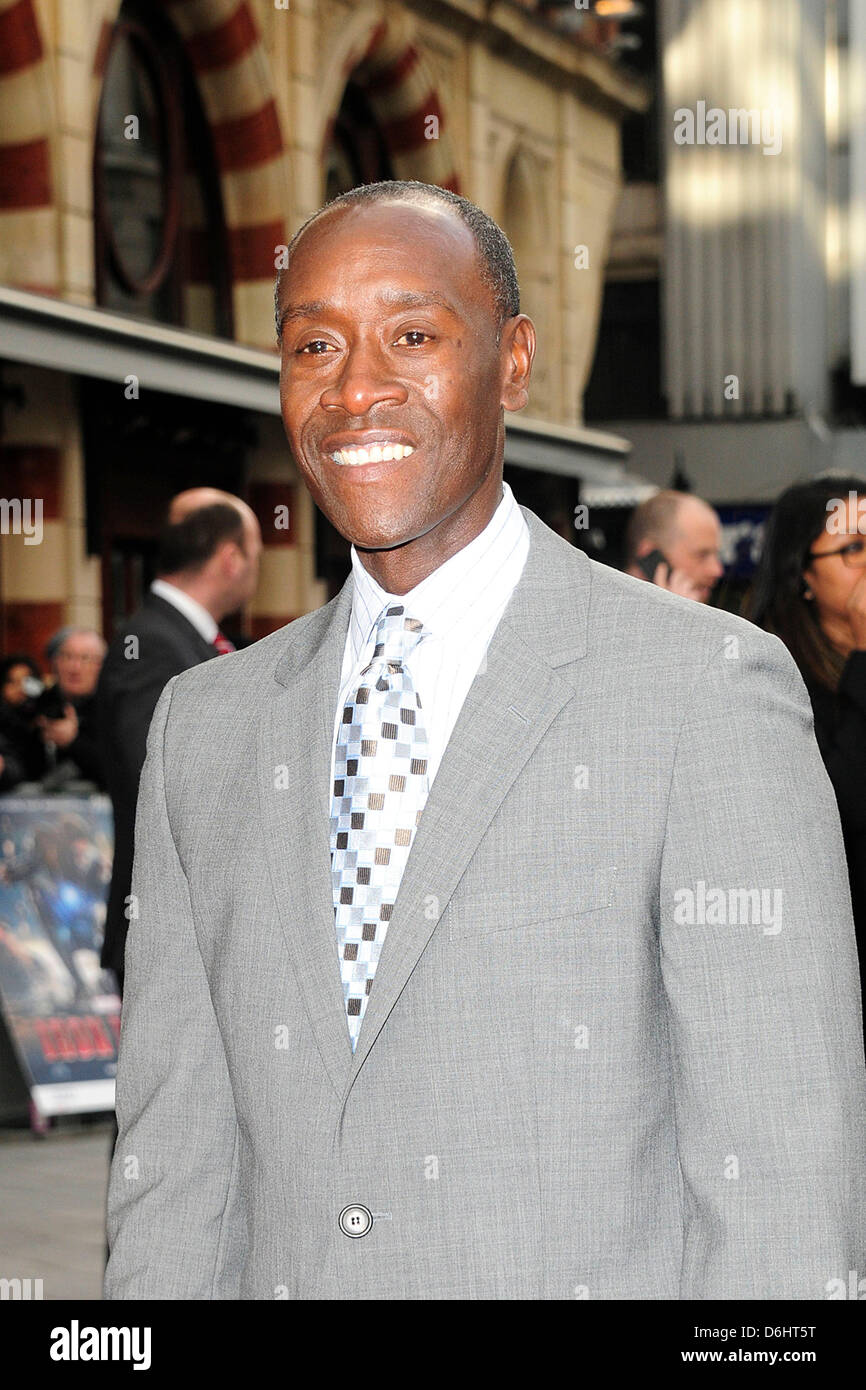 Londra, Regno Unito. 18 Aprile, 2013. Don Cheadle assiste il Regno Unito Premiere di Iron Man 3 di Odeon Leicester Square di Londra. Foto Stock