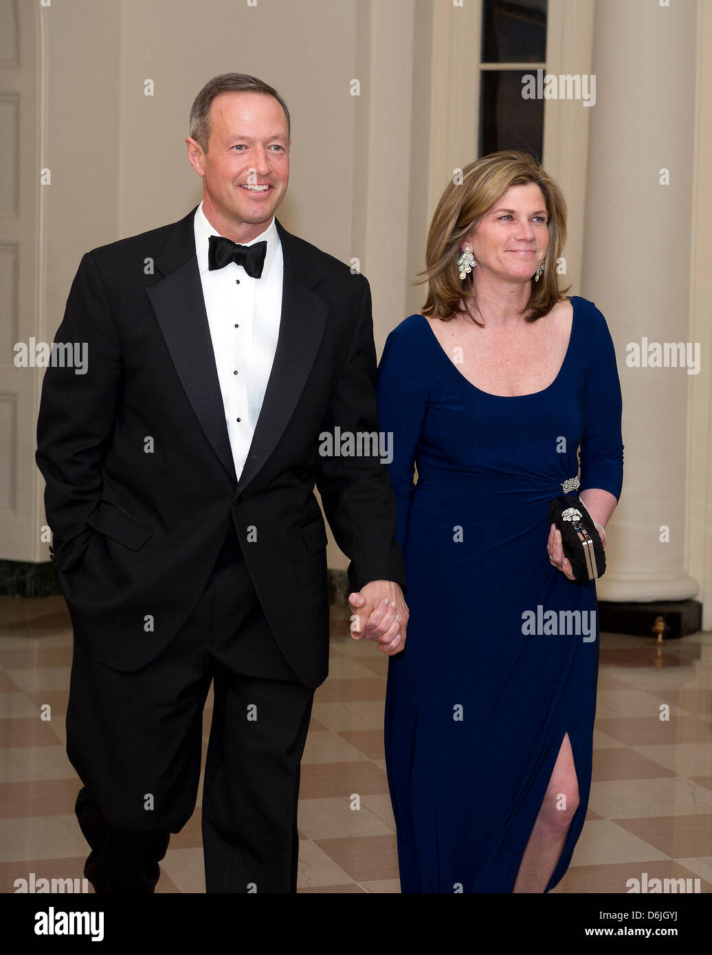 Governatore Martin O'Malley (Democratico del Maryland), e Katie O'Malley arrivare per la cena ufficiale in onore del Primo Ministro David Cameron di Gran Bretagna e sua moglie, Samantha, alla Casa Bianca di Washington, D.C., USA, 14 marzo 2012. Foto: Ron Sachs / CNP.(restrizione: NO New York o New Jersey o giornali quotidiani nel raggio di 75 miglia da New York City) Foto Stock