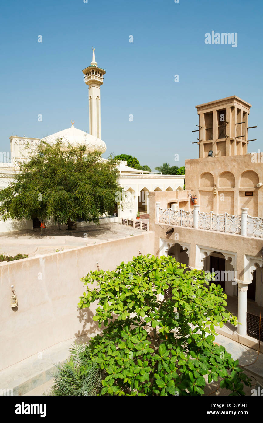 Tradizionale architettura storica in Al Bastakiya storico quartiere di Bur Dubai Emirati Arabi Uniti Foto Stock