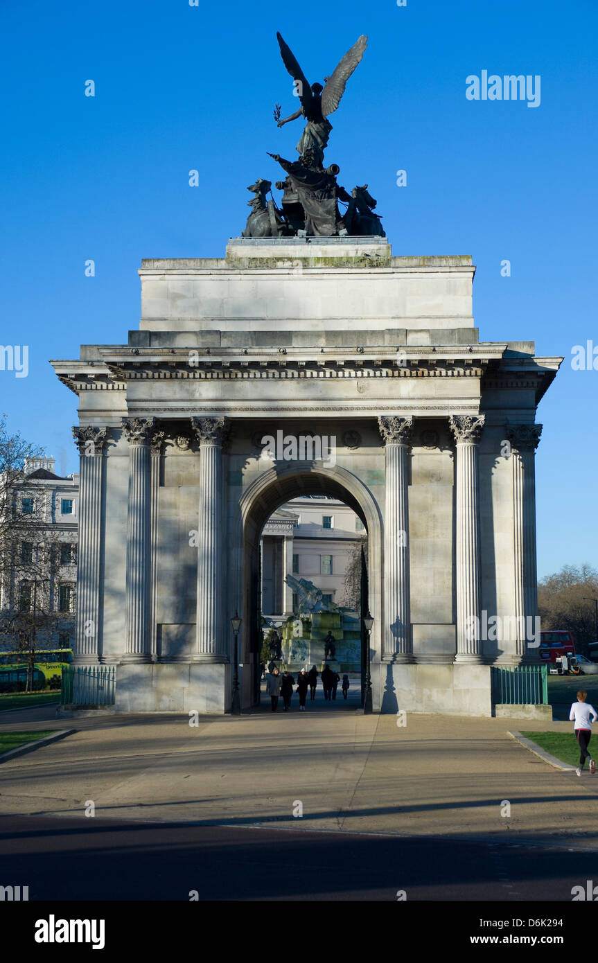Wellington Arch, Hyde Park Corner, Londra, Inghilterra, Regno Unito, Europa Foto Stock