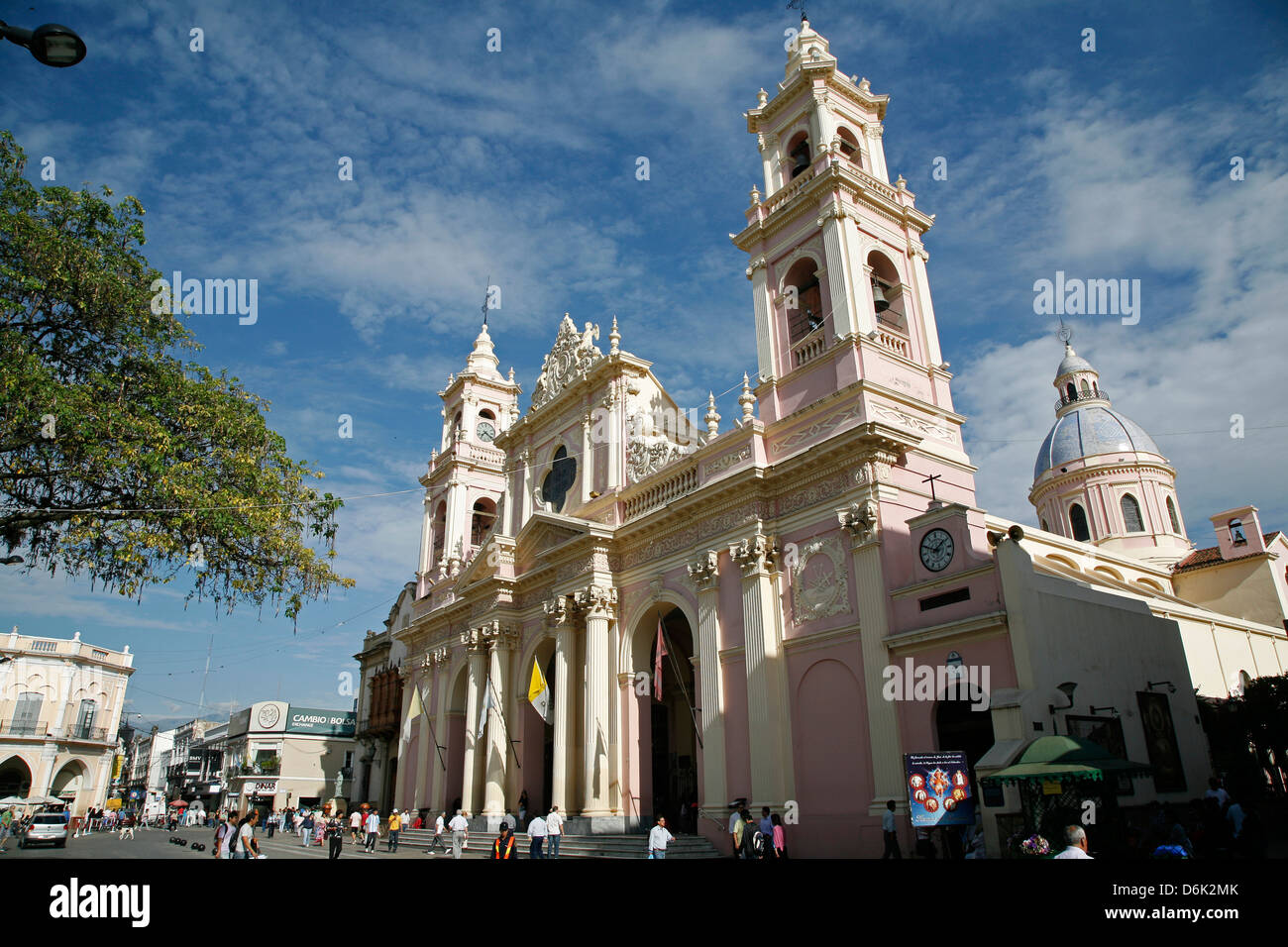 La Iglesia Catedral, la cattedrale principale su 9 Julio Square, Città di Salta, Argentina, Sud America Foto Stock