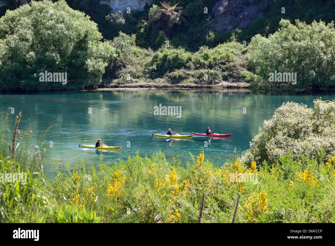 Canoe sulla Waikato Rive vicino a Taupo, Nuova Zelanda Foto Stock