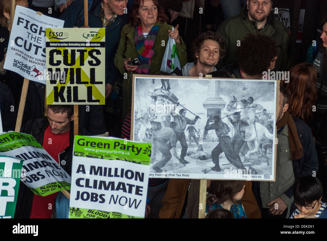 Il mese di marzo è il più grande segno di protesta nel Regno Unito poiché il 15 febbraio 2003 anti-guerra in Iraq protesta. Foto Stock
