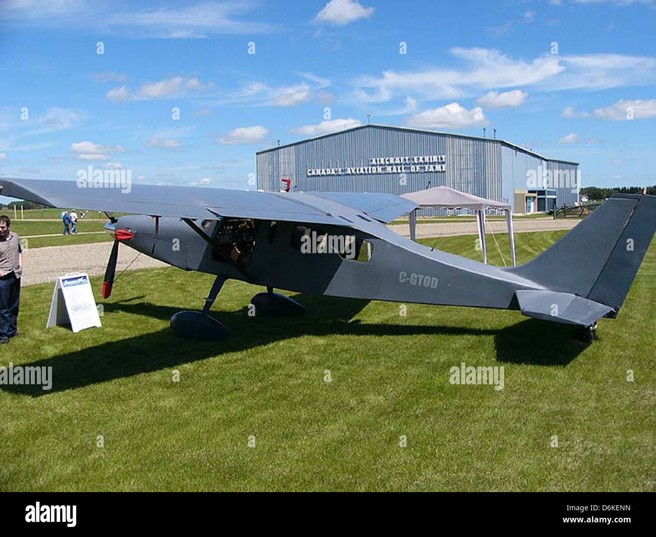 Questa immagine mostra un AeroComp7SLC-GTOD0126, un componente utilizzato nei sistemi meccanici. L'immagine può essere utilizzata gratuitamente con una licenza CC0 per uso non commerciale. Foto Stock