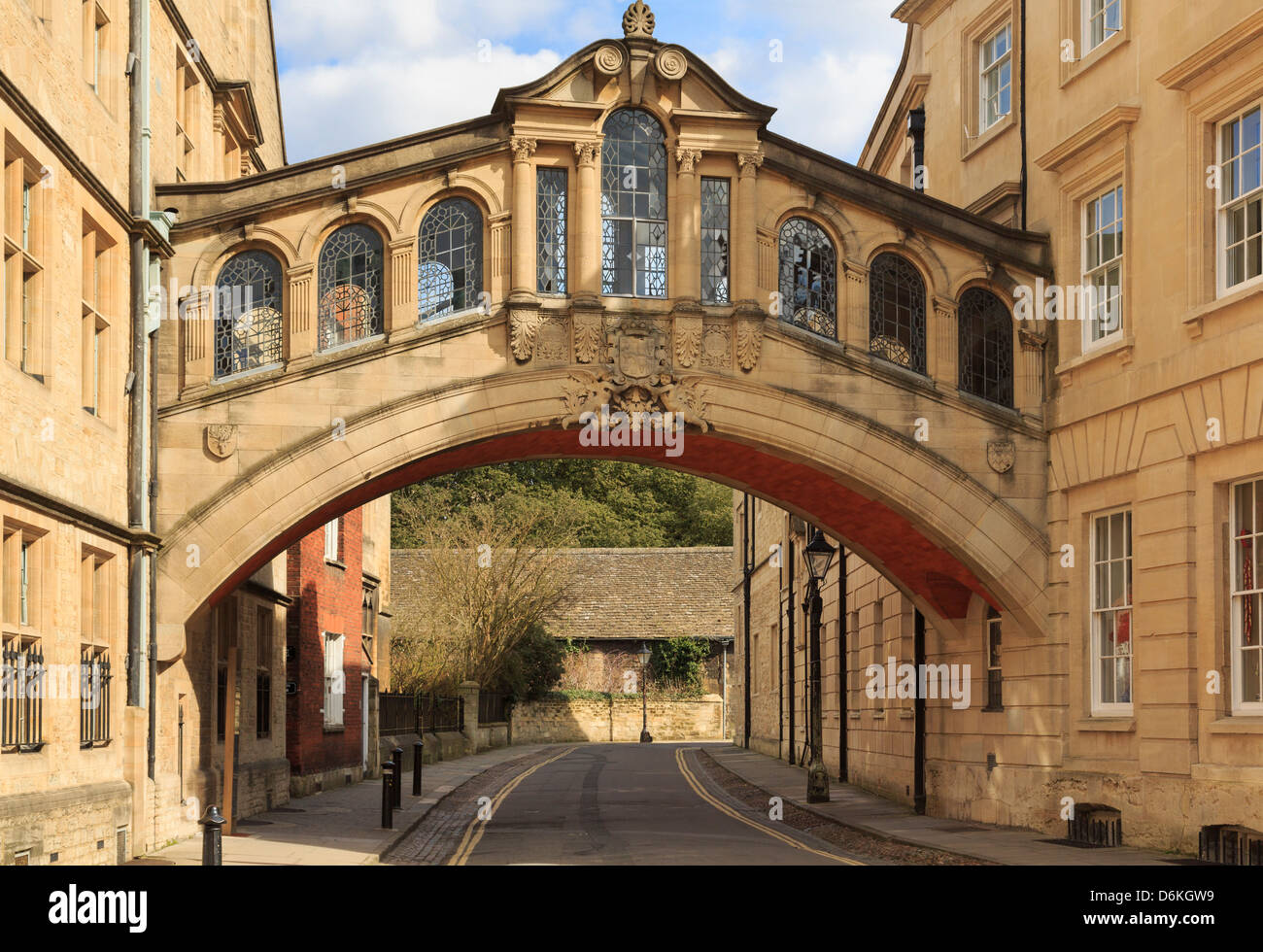 Ponte dei Sospiri tra Hertford College University edifici di New College Lane, Oxford, Oxfordshire, Inghilterra, Regno Unito. Foto Stock