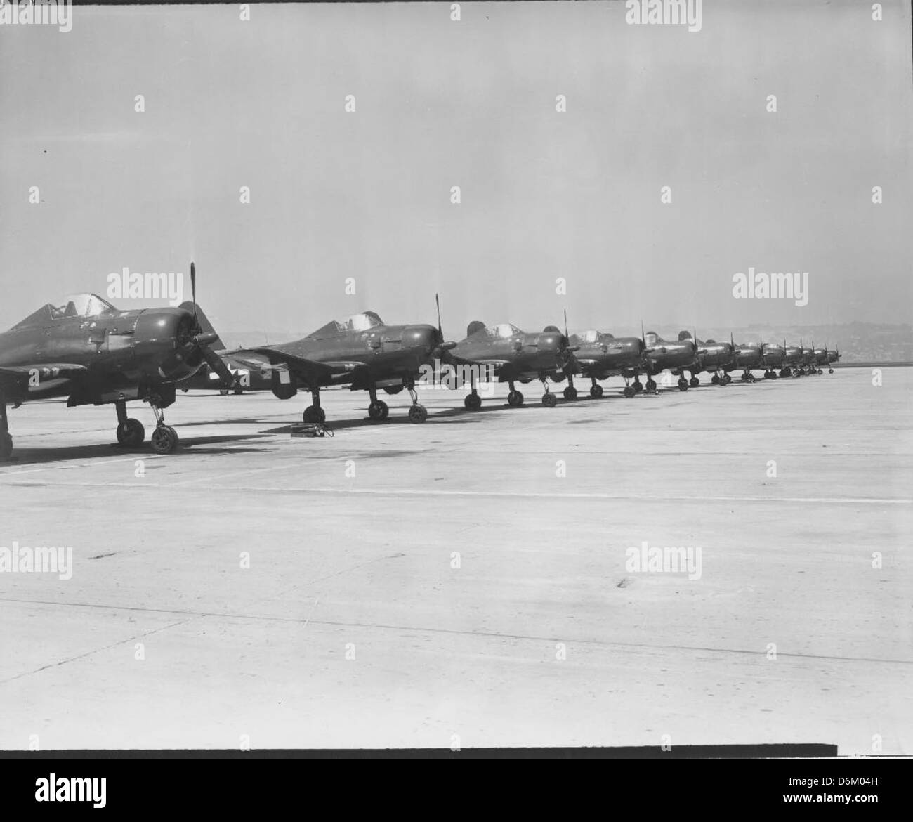 Il Ryan FR-1 Fireball, introdotto nel 1945, è stato il primo aereo da caccia a propulsione jet utilizzato dalla United States Navy, combinando pistone e propulsione a getto per migliorare le prestazioni nell'aviazione navale. Foto Stock