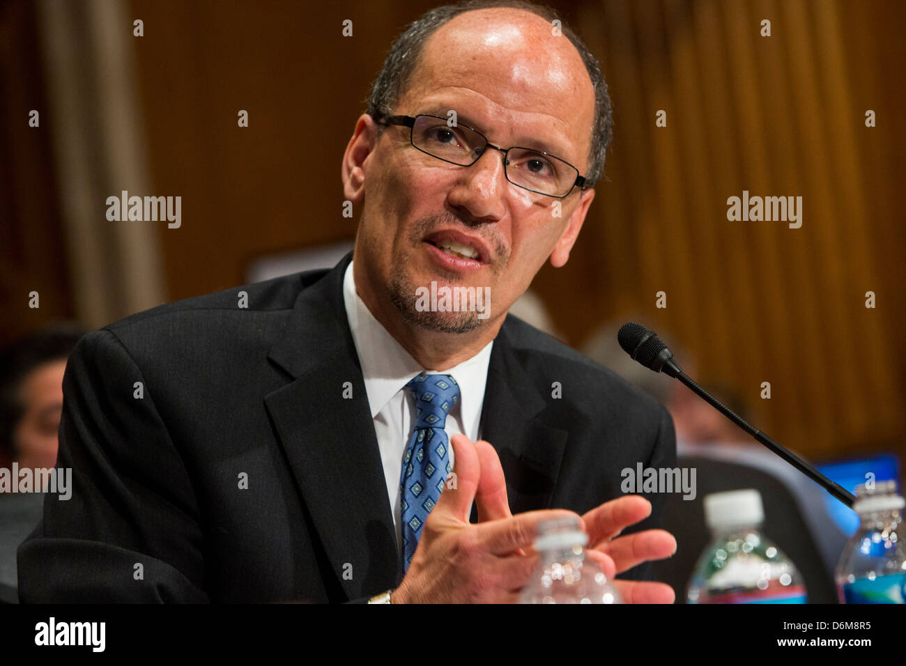 Stati Uniti Segretario di lavoro Thomas Perez durante il suo senato audizione di conferma. Foto Stock