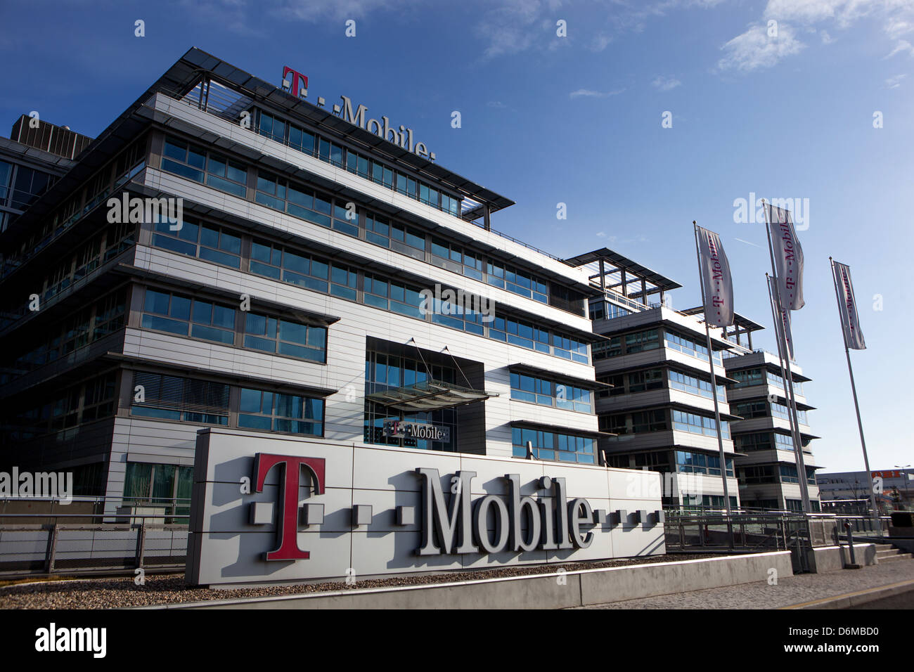 La sede centrale della società T Mobile, logo, Praga Repubblica Ceca Foto Stock