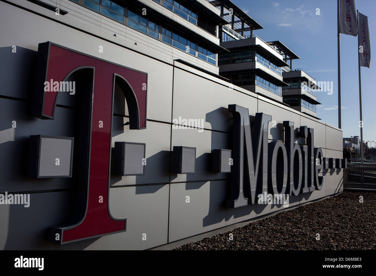 La sede centrale della società T Mobile, logo, Praga Repubblica Ceca Foto Stock