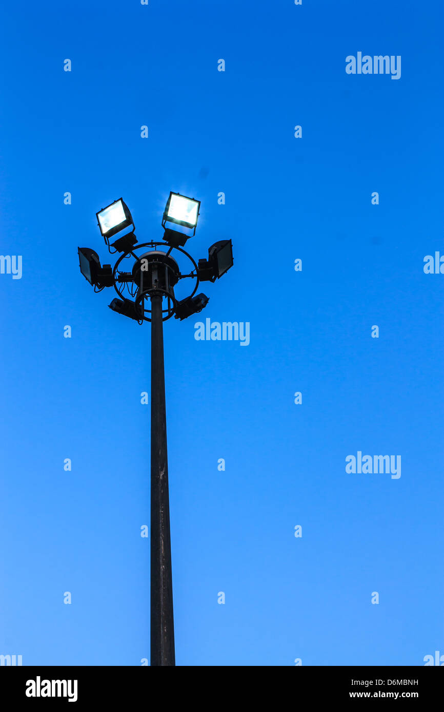 Spot-torre faro in giardino Foto Stock