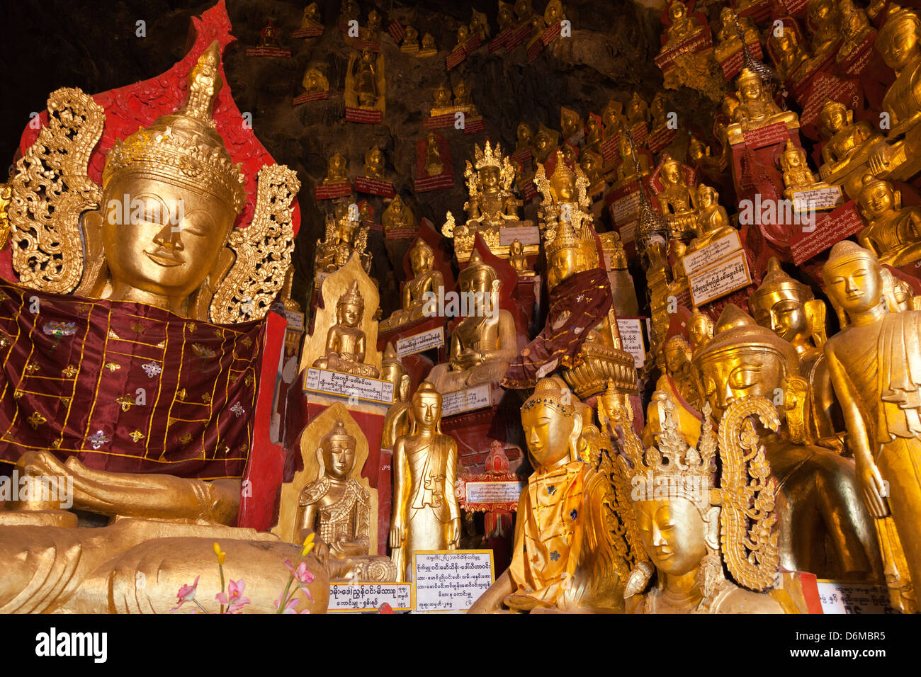 Il buddista fantastiche grotte di Pindaya, Myanmar 2 Foto Stock
