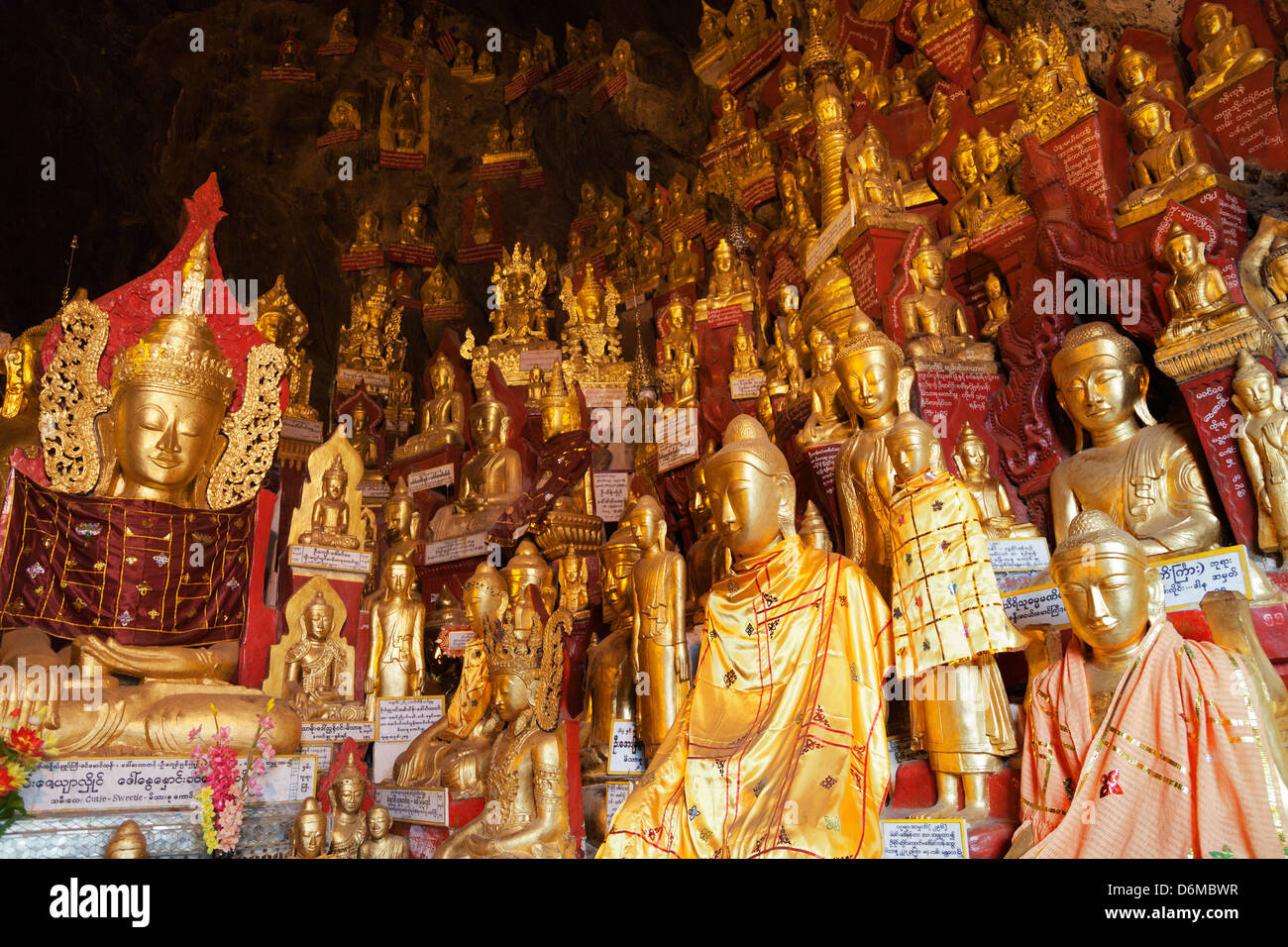 Il buddista fantastiche grotte di Pindaya, Myanmar 4 Foto Stock