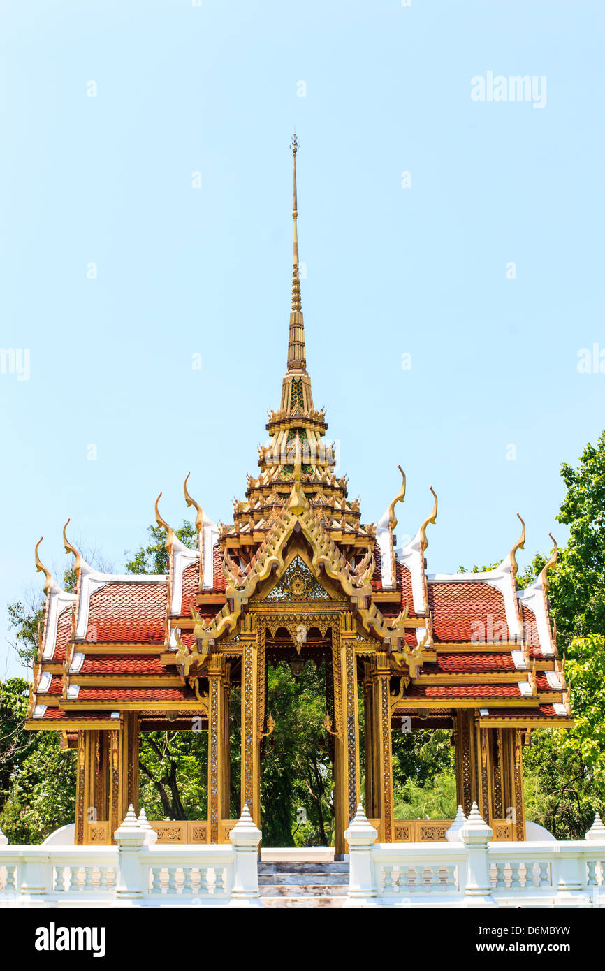 Tempio thailandese sulla Palude Foto Stock