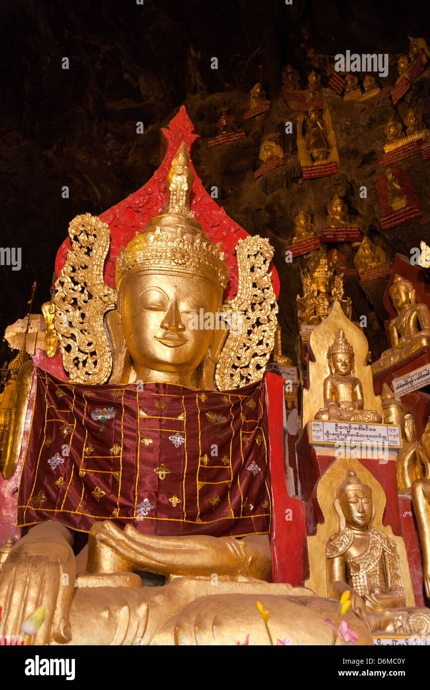 Il buddista fantastiche grotte di Pindaya, Myanmar 7 Foto Stock