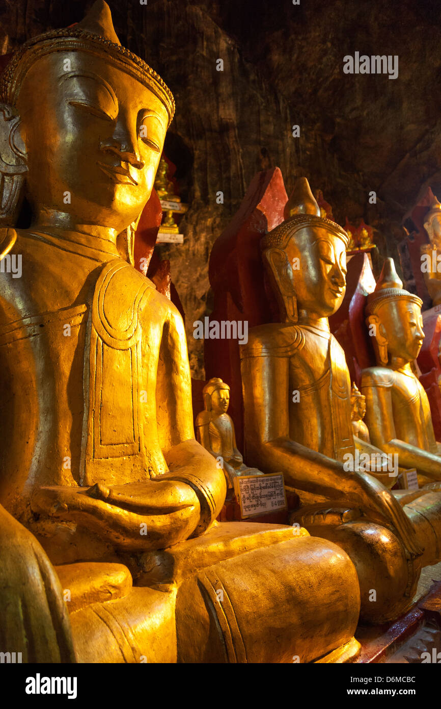 Il buddista fantastiche grotte di Pindaya, Myanmar 19 Foto Stock