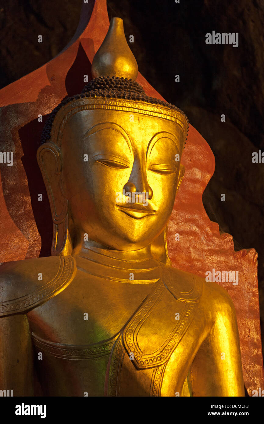 Il buddista fantastiche grotte di Pindaya, Myanmar 23 Foto Stock