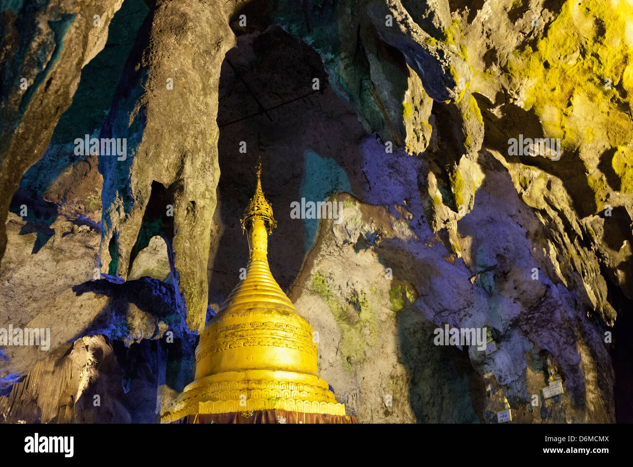 Il buddista fantastiche grotte di Pindaya, Myanmar 26 Foto Stock