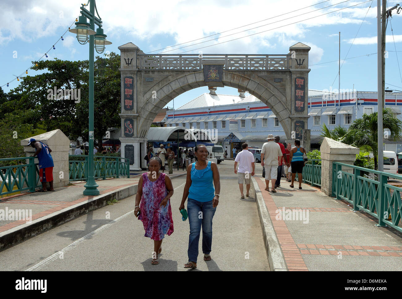 Bridgetown, Barbados, The Chamberlain Bridge e l'indipendenza Arch Foto Stock