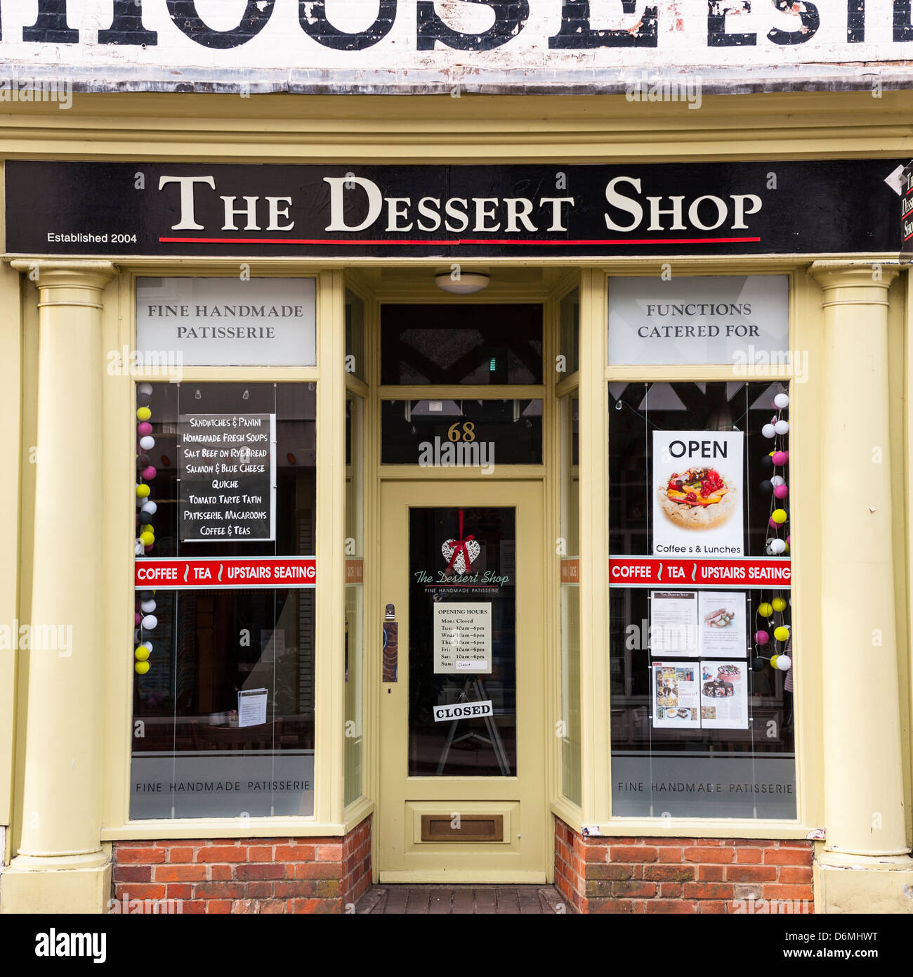 Il dessert shop store in Salisbury , Wiltshire , Inghilterra , Inghilterra , Regno Unito Foto Stock Il dessert shop store in Salisbury , Wiltshire , Inghilterra , Inghilterra , Regno Unito Foto Stock