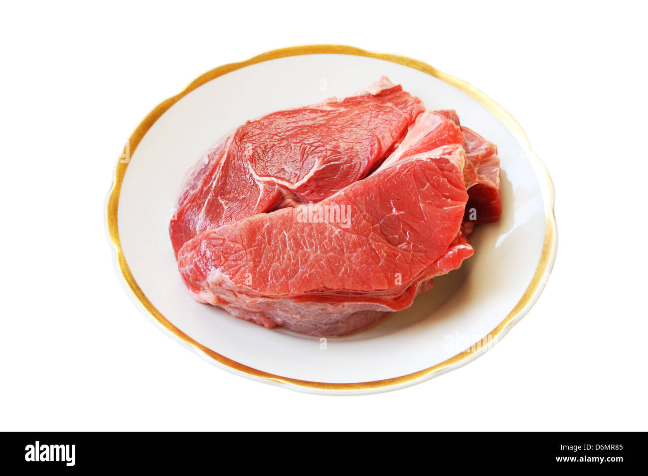 Carne cruda sulla Cina ware isolati su sfondo bianco Foto Stock