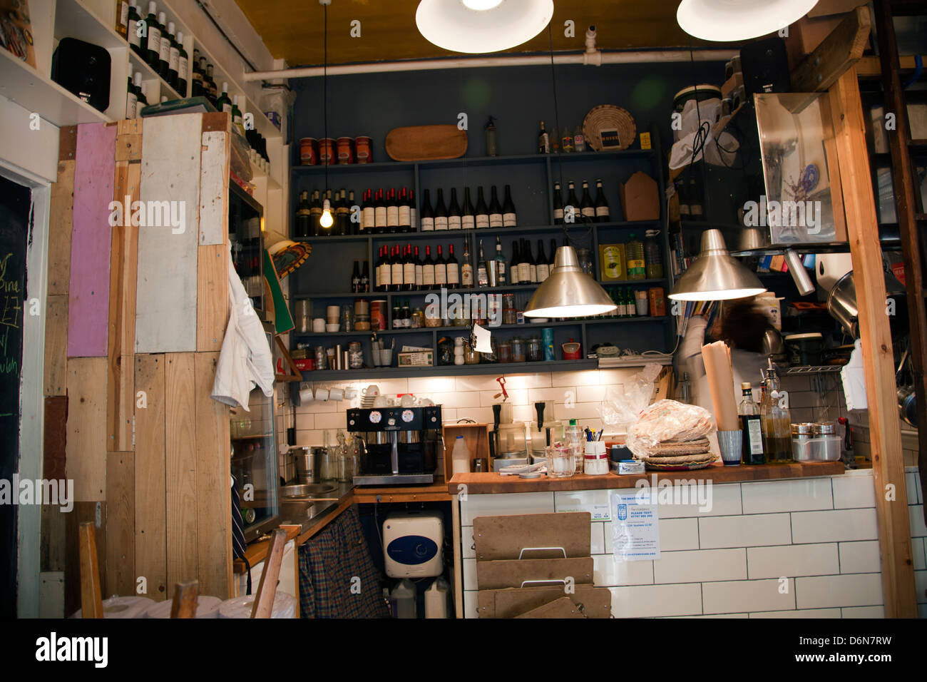 Francese e grazia Cafe Ristorante nel villaggio di Brixton Market in London REGNO UNITO Foto Stock