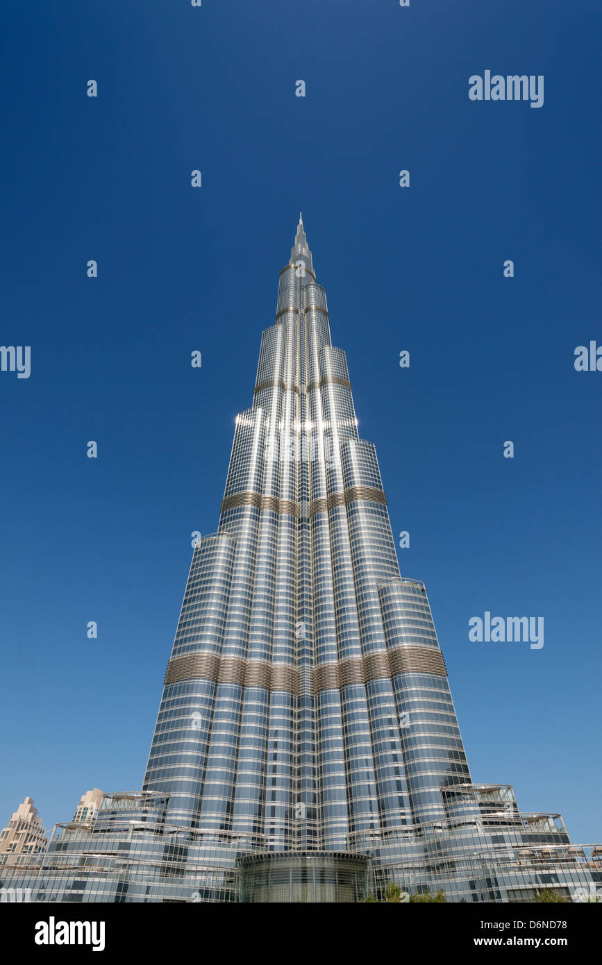Vista diurna di Burj Khalifa grattacielo ,mondiali di edificio più alto in Dubai Emirati arabi uniti Foto Stock