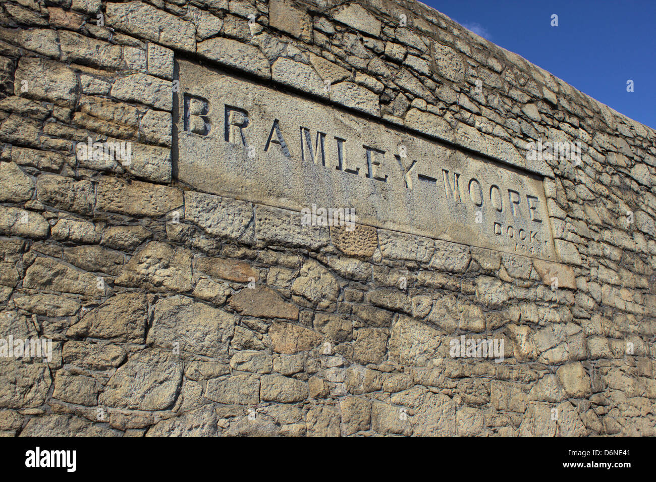 Cartello del molo di Bramley-Moore. Foto Stock