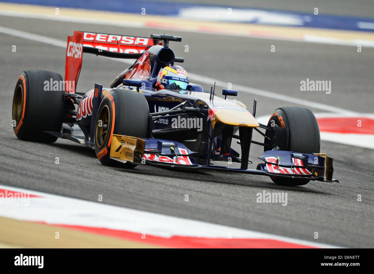 Manama, Bahrain. Xxi Aprile, 2013. Jean-Eric Vergne (FRA), la Scuderia Toro Rosso - Formula1 nel Campionato del Mondo 2013 - Round 04 al Circuito Internazionale del Bahrain, Manama, Bahrein, Sabato 20 Aprile 2013 Foto Stock